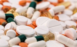 La prise d'ibuprofène et de kétoprofène pourrait entraîner des complications.