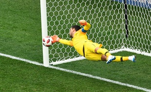 Hugo Lloris est en train de nous sauver la mise à cet instant précis.