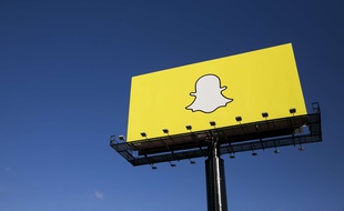 Le logo de Snapchat sur un panneau d'affichage, dans le Minnesota, octobre 2015.