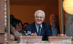 Lionel Jospin à Cintegabelle en 1997, le soir de la victoire du PS aux législatives.