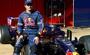 Le pilote de rallye français Sébastien Loeb, lors d'essais au volant d'une Red Bull, le 17 novembre 2008 à Barcelone.