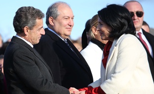 La nouvelle présidente géorgienne Salome Zourabichvili lors de son investiture, en compagnie de l'ancien président Nicolas Sarkozy, à Telavi le 16 décembre 2018.