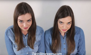 Niamh, à droite, a déjà réussi à retrouver trois sosies qui lui ressemblent comme deux gouttes d'eau.