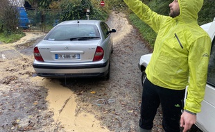 Guillaume Pelletier a appelé les pompiers après avoir entendu les cris d'un homme de 78 ans, enseveli jusqu’aux épaules par une coulée de boue, chemin du Vallon des Vaux, à Cagnes-sur-Mer, ce samedi 23 novembre.