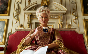 La reine Charlotte (Golda Rosheuvel) dans la saison 1 de « La Chronique des Bridgerton »
