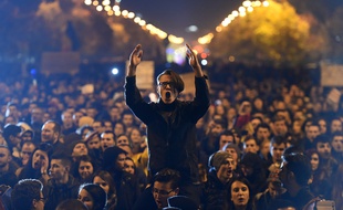 Manifestation contre les autorités en Roumanie, le 4 novembre 2015.