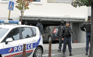 Les policiers ont trouvé un arsenal destiné à fabriquer des engins explosifs dans un box à Torcy.