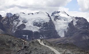 Glaciers de la Cordillère blanche au Pérou, près de Huaraz