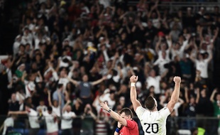 Nigels Owens siffle la fin du match, l'Angleterre est en finale de la Coupe du monde de rugby.