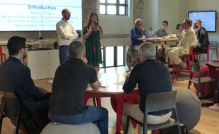 Stanislas Guerini et Marlène Schiappa ont inauguré la formation des candidats macronistes aux municipales, le 8 juillet 2019 à Paris.