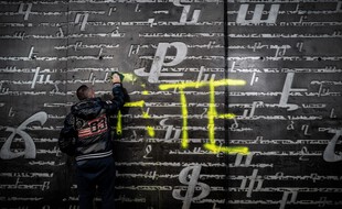 Tag à la gloire d'Erdogan retrouvé sur le mémorial du génocide arménien de Décines (Rhône).