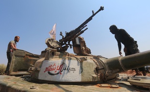 Des combattants du groupe Jaich al-Islam, en août 2015, non loin d'Alep. (archives)