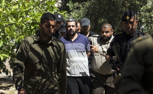 Accusés de l'assassinat d'un commandant du mouvement islamiste pour le compte d'Israël, Hisham al-Aloul (photo), Achraf Abou Leïla et Abdallah al-Nasha ont été condamné à mort