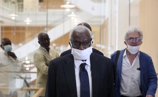 L'ancien président de la Fédération internationale d'athlétisme Lamine Diack a été condamné à de la prison ferme, le 16 septembre 2020 à Paris.
