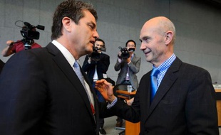 Le Français Pascal Lamy, qui a passé 8 ans à la tête de l'OMC (Organisation mondiale du commerce), va passer le témoin au Brésilien Roberto Azevedo, le 1er septembre.