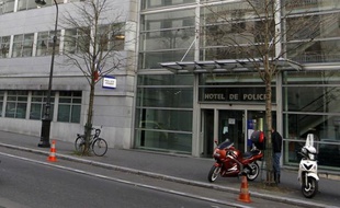 La "police des polices" parisienne (IGS), réputée pour ses enquêtes sans complaisance sur des "ripoux" mais déjà mise en cause dans l'affaire des "fadettes", est au coeur d'un nouveau dossier embarrassant, soupçonnée d'avoir truqué une enquête sur des fonctionnaires marqués à gauche.