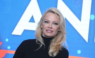 Pamela Anderson au Comic Con de Varsovie, le 26 novembre 2017.