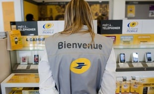 Lancement de La Poste Mobile en mai 2011.