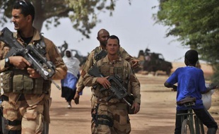 Le nombre de soldats français déployés au Mali s'élève désormais à 2.300 et des renforts continuent d'être acheminés de France, au 12e jour de l'opération militaire française, indique le ministère de la Défense.