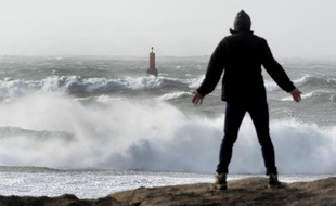 La mer est agitée sur les côtes bretonnes.