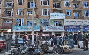 Le président afghan Hamid Karzaï a mis en cause lundi l'"échec" des services de renseignements et en particulier l'Otan dans les attaques suicide perpétrées par les talibans, notamment à Kaboul, et qui ont fait 51 morts