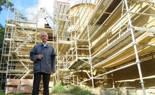 Propriétaire des lieux, le comte Olivier du Boberil a engagé les travaux de restauration du manoir courant 2017.