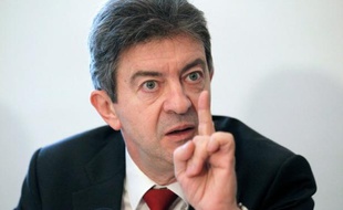 Jean-Luc Mélenchon, candidat du Front de gauche à la présidentielle, a demandé "solennellement" un référendum sur la souveraineté budgétaire après l'accord trouvé dans la nuit à Bruxelles, dénonçant "la naissance de l'Europe +austéritaire+".