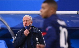 Didier Deschamps réfute l'idée d'une équipe de France trop défensive.