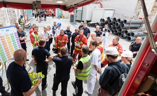 Un échafaudage s'est effondré ce mardi matin dans le 13e arrondissement de Paris, faisant au moins une victime et plusieurs blessés parmi les ouvriers du chantier.