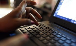 Deux hackers russes, accusés d'être à la tête d'un groupe de pirates informatiques lié aux services de renseignement du Kremlin, ont été inculpés aux Etats-Unis.