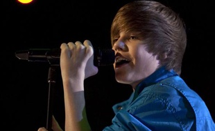 Le chanteur Justin Bieber lors des Juno Awards, à St John, au Canada, le 18 avril 2010.