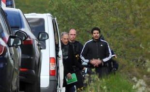 Berkane Makhlouf, 33 ans, sur les lieux présumés de la disparition de sa belle-fille Fiona, le 13 mai 2014