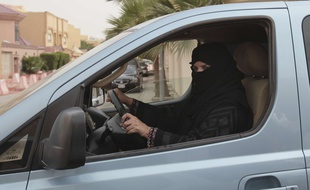 En 2014, cette femme avait bravé l'interdiction faite aux femmes de conduire en Arabie saoudite, une interdiction que vient de lever le roi Salmane.