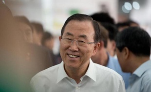 Le secrétaire-général de l'ONU, M. Ban Ki-moon, en visite en Chine, a prévenu la Corée du Nord que toute reprise du dialogue devra être "fermement ancrée" sur la question de la dénucléarisation, a fait savoir jeudi l'ONU.