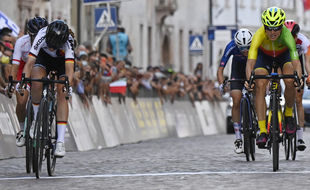 Les championnats d'Europe en Italie ont aussi fini sur pavés.