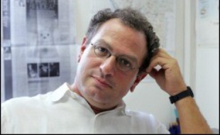 Créée en juin 2003 par Rafi Haladjian, un pionnier du minitel puis de l'internet, la société Ozone a pour objectif d'assurer la couverture wifi de grands centres urbains et en premier lieu celle de Paris intra-muros.