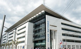 Le commissariat de police de Bordeaux
