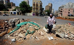 Le Hezbollah avait pris le contrôle vendredi de la partie ouest de Beyrouth après avoir chassé ses rivaux sunnites pro-gouvernementaux, avant de retirer pendant le week-end ses combattants de la rue et de confier la sécurité à l'armée.