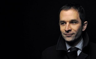 Le porte-parole du PS, Benoît Hamon, a estimé lundi que le discours de François Hollande, la veille au Bourget, ne marquait "pas un virage à gauche" du candidat socialiste à l'Elysée, se disant "certain que des électeurs modérés" pouvaient parfaitement s'y "reconnaître".