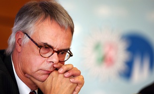 Wolfgang Albers, chef de la police de Cologne en Allemagne a été suspendu.