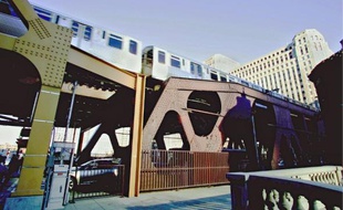 Le Loop, célèbre métro circulaire, utilisé à souhait par les scénaristes américains.