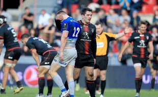 La déception de Florian Fritz et du Stade Toulousain lors de la défaite face aux Anglais des Saracens en Champions Cup (17-28), le 23 janvier 2016 au stade Ernest-Wallon de Toulouse.