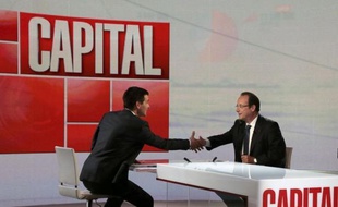 François Hollande a confirmé dimanche que le gouvernement augmenterait la durée de cotisation pour obtenir ses droits à la retraite, afin de "suivre" l'évolution de l'espérance de vie.