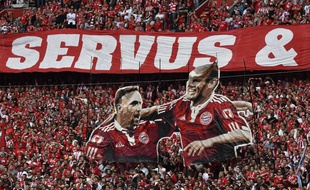 Ribéry et Robben ont été fêtés par les supporters du Bayern à l'Allianz Arena.
