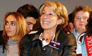 Brigitte Barèges (au centre), chef de file de l'UMP pour les elections regionales en Midi-Pyrénées, lors de son premier meeting de campagne, le 21 janvier 2010.