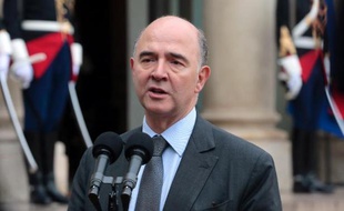 Le ministre de l'Economie Pierre Moscovici a promis dimanche une stabilisation des prélèvements obligatoires en 2015, puis une baisse, au moment où le gouvernement est en proie à des tensions sociales croissantes.