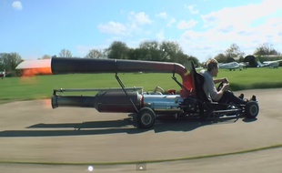 Le «jet-kart» de Colin Furze est capable de filer à 100 km/h