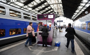 Jusqu'au 27 janvier, les agents SNCF iront à la rencontre des usagers des gares de banlieue parisienne pour présenter leur métier.
