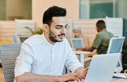 Cumuler plusieurs emplois : Mode d’emploi, risques et précautions