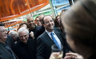 Le président français élu, François Hollande, et Vladimir Poutine, tout juste investi en Russie, ont confirmé mercredi à leur homologue brésilienne Dilma Rousseff qu'ils participeraient à Rio+20, le Sommet sur le développement durable organisé fin juin au Brésil